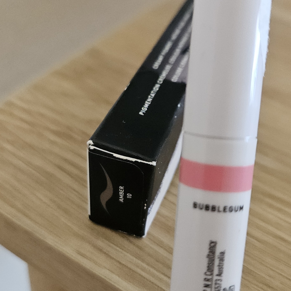 Fenty Beauty Eye Wish Shadow Stick - Soft Pink - Picture 3 of 3